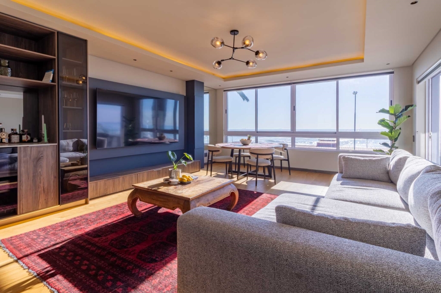 2 Bedroom Property for Sale in Sea Point Western Cape